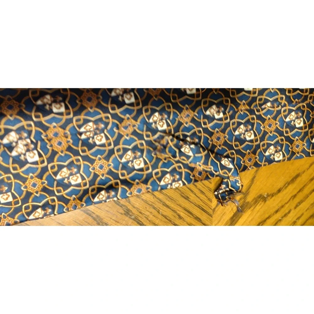 FENDI Silk Tie   Italy   Gold/Cream/Navy  100% Silk  EUC
